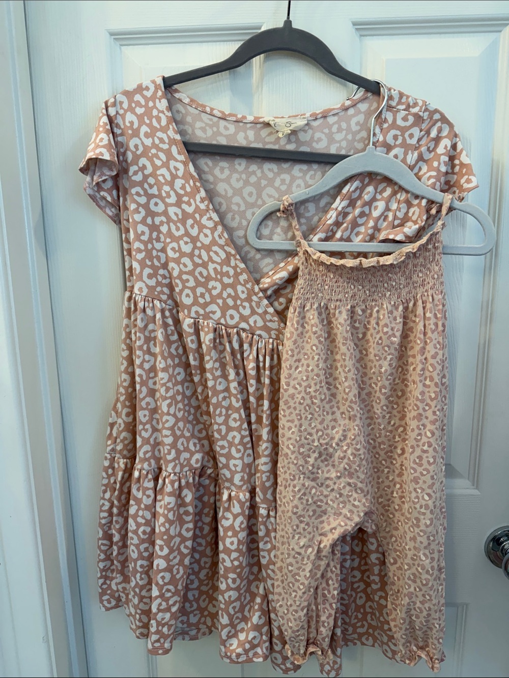 Mommy & Me Jessica Simpson Pink Leopard Dress with Matching Romper M